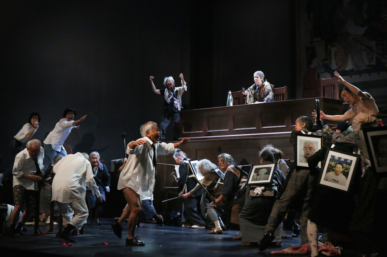 さいたまゴールド・シアターの代表作「鴉よ」4月に3年ぶりの上演