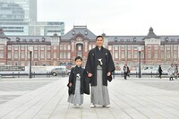 「丸の内お練り」より。