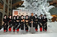 「丸の内お練り」より。