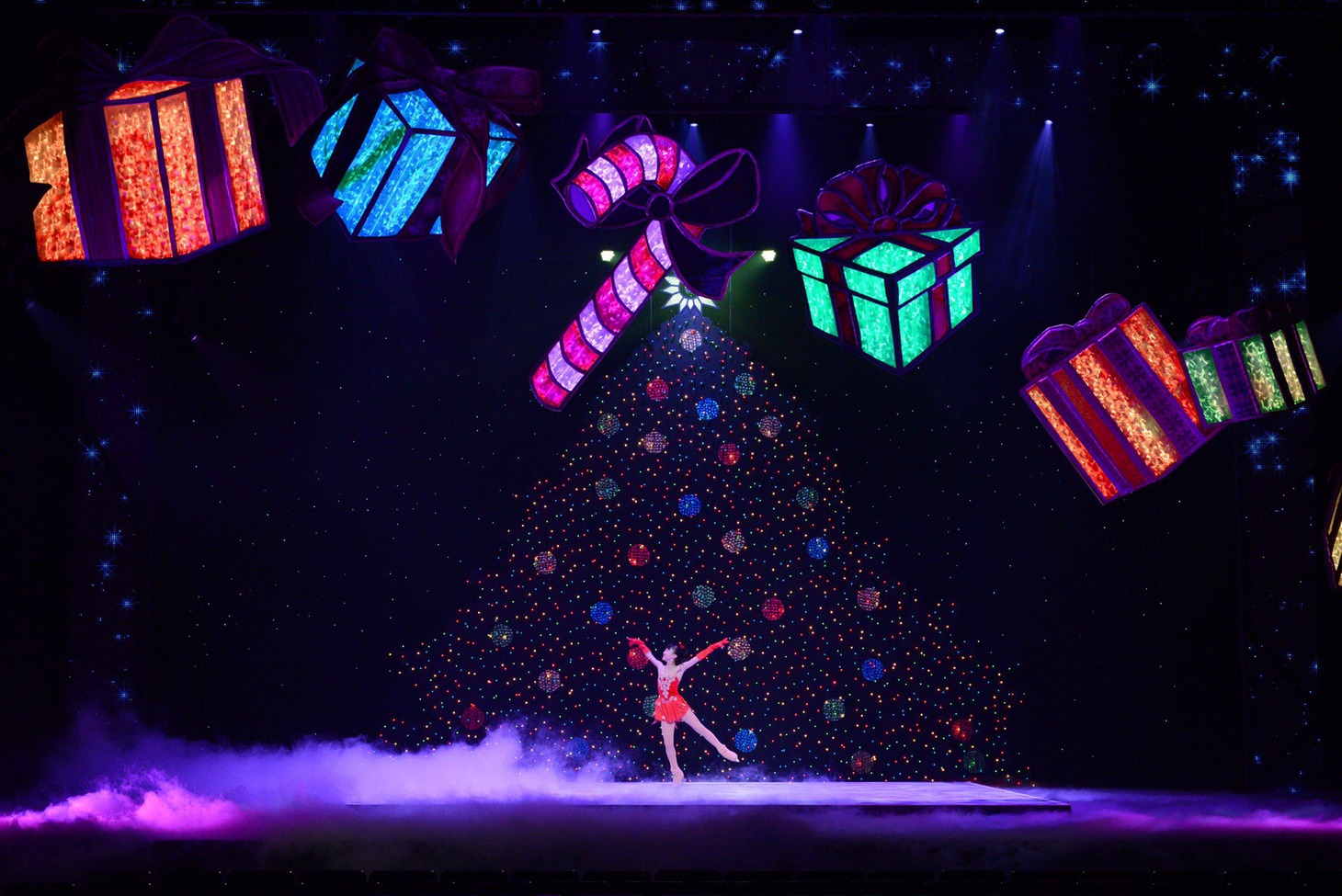 「ブロードウェイ クリスマス・ワンダーランド」フォトコールより。(c)Yuichi Hisatsugu