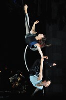 ながめくらしつ「心を置いて飛んでゆく」ゲネプロの様子。(c)Mariko Matsubayashi