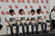 ミュージカル「ビリー・エリオット～リトル・ダンサー～」記者会見より。左からビリー役を演じる加藤航世、木村咲哉、前田晴翔、未来和樹。