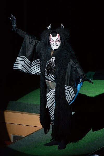 十二月大歌舞伎「あらしのよるに」より、中村獅童演じるがぶ。