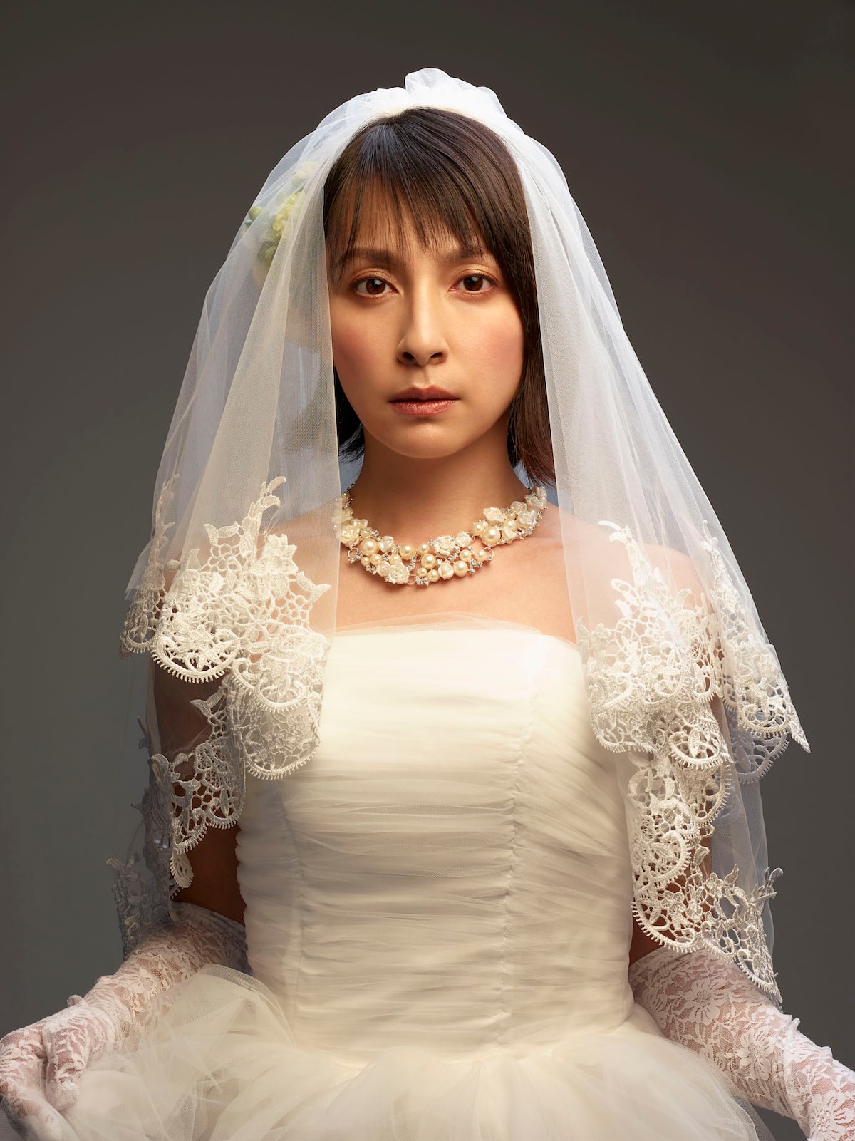 丸尾丸一郎 親愛ならざる人へ 花嫁役に奥菜恵 ウェディングドレス姿も公開 ステージナタリー