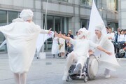 「SLOW MOVEMENT」の様子。