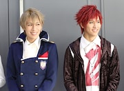 ミュージカル「Dance with Devils~D.C.(ダ・カーポ)~」フォトセッションの様子。左から神永圭佑、萩尾圭志。