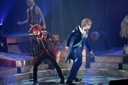 ミュージカル「Dance with Devils~D.C.(ダ・カーポ)~」より、左から萩尾圭志演じる立華リンド、神永圭佑演じる鉤貫レム。