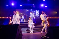 「Butterfly」より。左から平間壮一、植原卓也、水田航生。