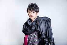 坂口和也演じるホーリィ。