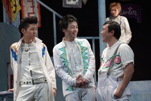 エン*ゲキ#02「スター☆ピープルズ!!」ゲネプロより。左から井澤勇貴、鈴木勝吾、オラキオ。（撮影：京介）