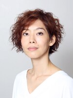 「鼻」に出演する千田美智子。
