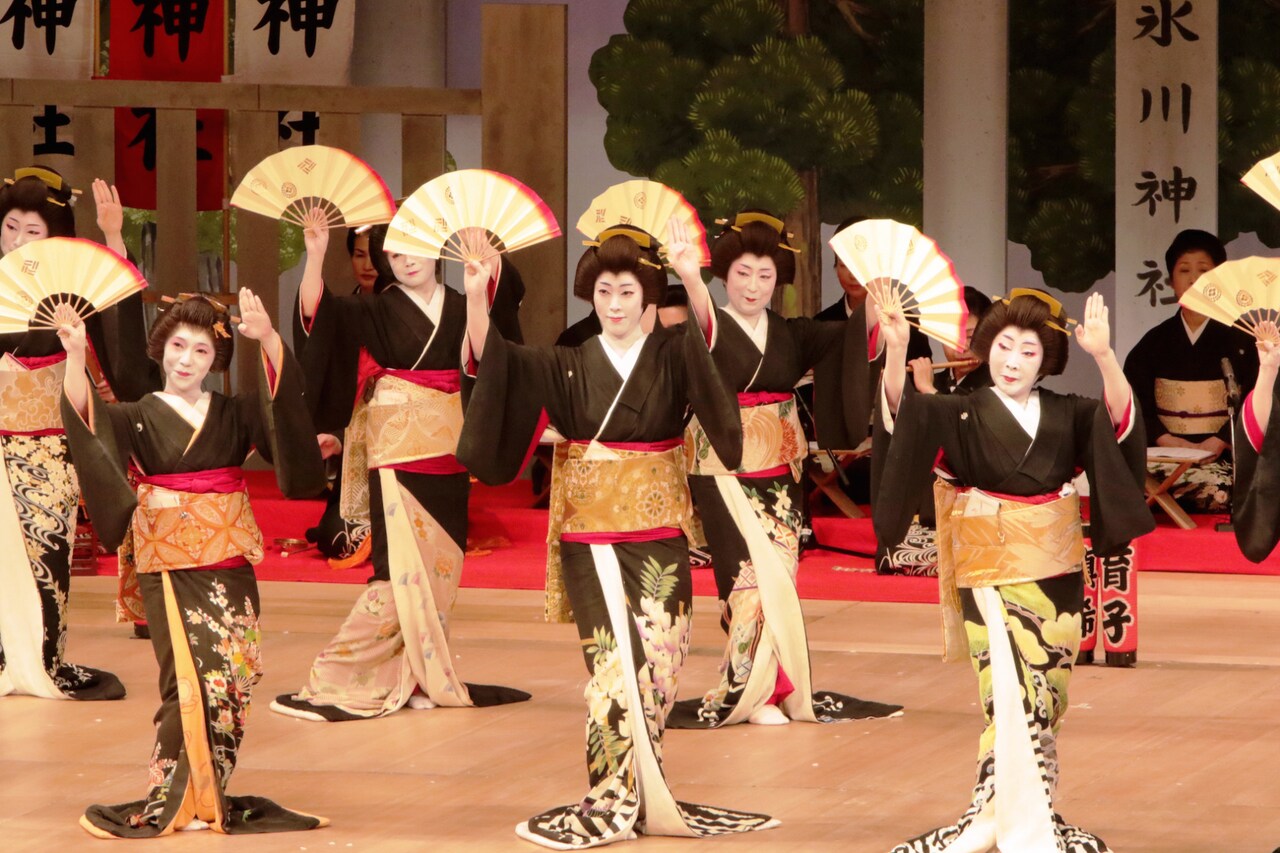 赤坂芸妓の踊りや唄を堪能できる、「赤坂をどり」今年も開催