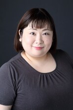 「大空の虹を見ると 私の心は躍る」に出演する頼経明子。