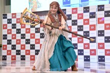 サラ・カーソン役の新垣里沙。