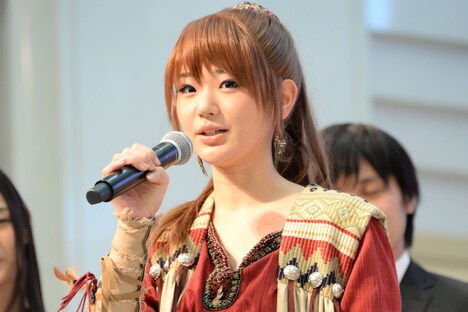 エレン・カーソン役の長谷川かすみ。