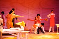 オフィス3◯◯「鯨よ！私の手に乗れ」より。