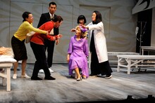 オフィス3◯◯「鯨よ！私の手に乗れ」より。