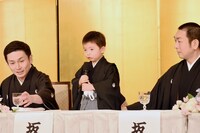 左から坂東亀寿、坂東侑汰、坂東亀三郎。