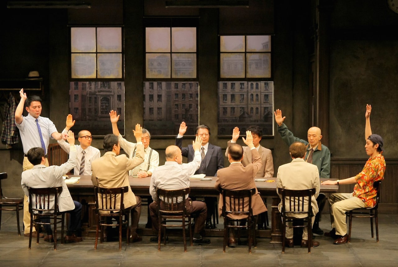 陪審員たちの揺れと苦悩描く、俳優座劇場プロデュース「十二人の怒れる男たち」