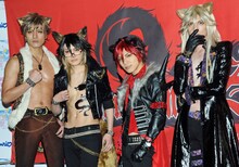 「Live Musical『SHOW BY ROCK!!』」新作公演、囲み取材の様子。左からロム役の滝川英治、ヤイバ役の鳥越裕貴、クロウ役の米原幸佑、アイオーン役の輝馬。