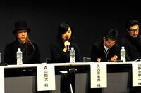 左から森山開次、矢内原美邦、小野寺修二、高山明。