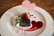 特別コラボメニュー「嘘つきのチョコレートケーキ」