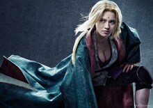 大湖せしる演じる綱手。