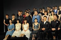 ミュージカル「レ・ミゼラブル」の製作発表記者会見の様子。