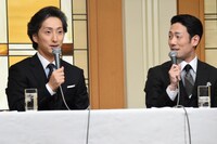 左から中村七之助、中村勘九郎。