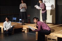 2015年7月に上演された東京/NY往復書簡 第二章公開リーディングより。（撮影：宮内勝）