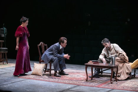 「死の舞踏」最終通し稽古より。（撮影：加藤孝）