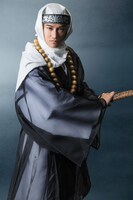 寿里演じる石見坊玄尊。