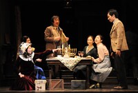 2013年上演「アンネの日記」より。