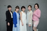 左から深谷美歩、菊地美香、佐津川愛美、芹那、沢井美優。
