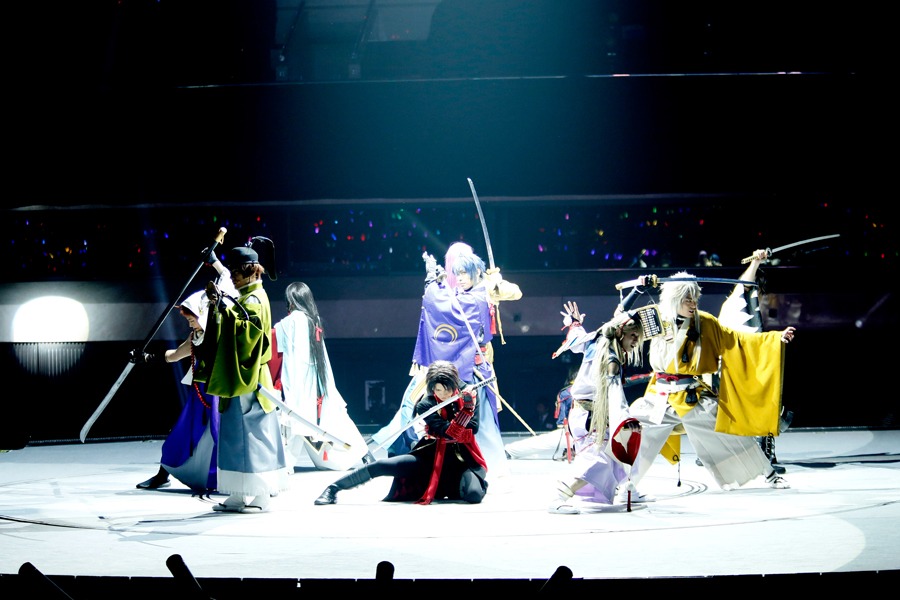 「ミュージカル『刀剣乱舞』～真剣乱舞祭 2016～」大阪公演より。