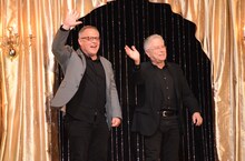 左からビル・コンドン、アラン・メンケン。