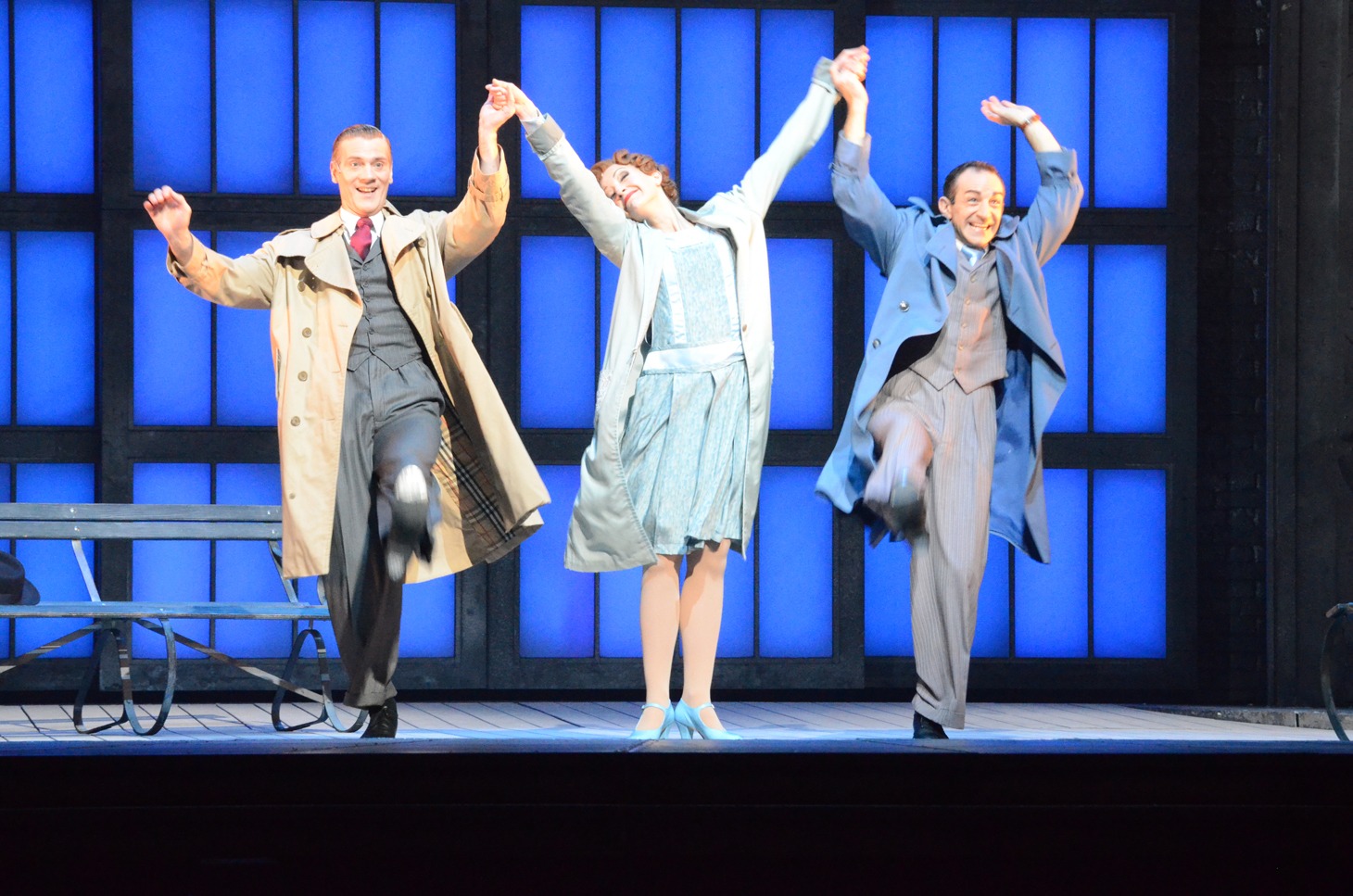ミュージカル「SINGIN' IN THE RAIN 雨に唄えば」フォトコールより。
