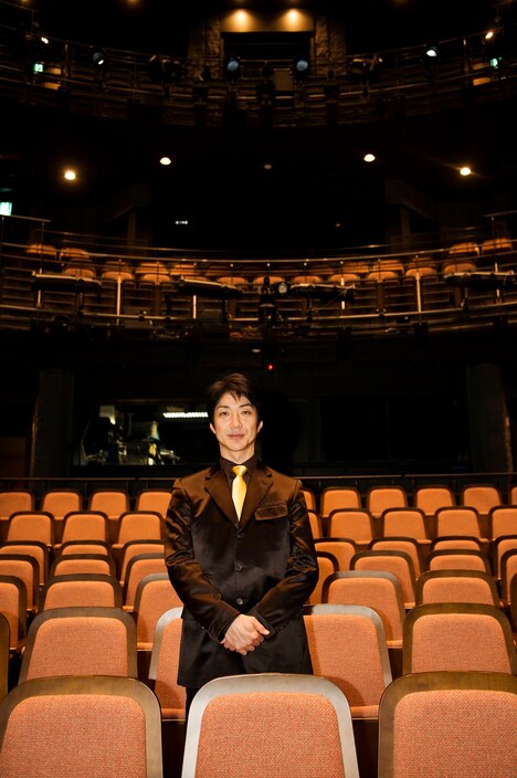 世田谷パブリックシアター開場20周年記者発表会より。野村萬斎。