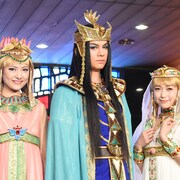 ミュージカル「王家の紋章」再演で“王族”の新妻聖子がメンフィスの髪質を絶賛