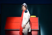 ブロードウェイミュージカル「きみはいい人、チャーリー・ブラウン」ゲネプロより、中川晃教演じるスヌーピー。