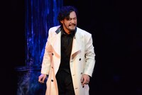 「エレクトラ」ゲネプロより、横田栄司演じるアイギストス。