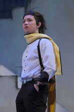 植田圭輔演じる望月綾時。（撮影：鏡田伸幸）