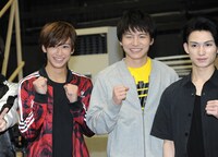 左から赤澤燈、宮崎秋人、松田凌。