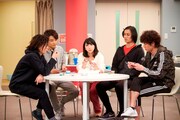 「グリーン＆ブラックス」#1より。左から中川晃教、井上芳雄、愛原実花、加藤和樹、柿澤勇人。