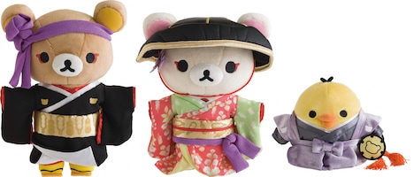ぬいぐるみ。左からリラックマ、コリラックマ、キイロイトリ。