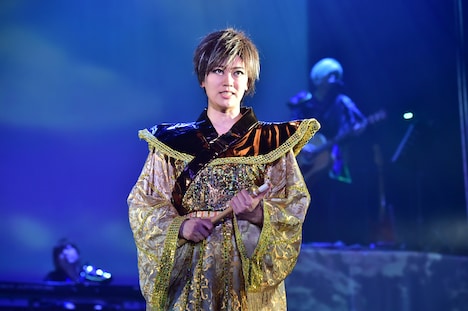 サムライ・ロック・オーケストラ「アメージング八犬伝」東京公演より。