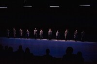 KAAT神奈川芸術劇場プロデュース「春のめざめ」ゲネプロより。（撮影：二石友希）