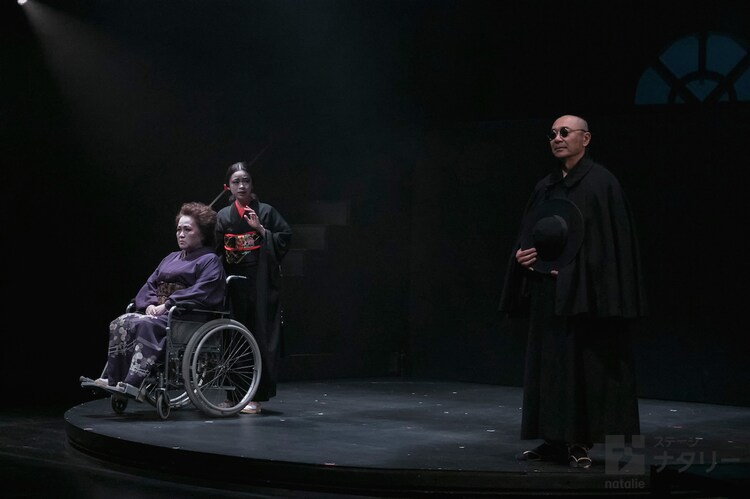 黒塚家の娘 明日開幕 趣里 森の中に観客の皆様も風間さんと一緒に迷い込んで ステージナタリー