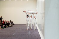 トリシャ・ブラウン・ダンスカンパニー「Trisha Brown: In Plain Site」ビジュアル（Photo by Yuki Moriya）