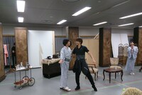 花形新派公演「黒蜥蜴」通し稽古の様子。